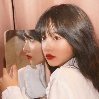 他在窥着你